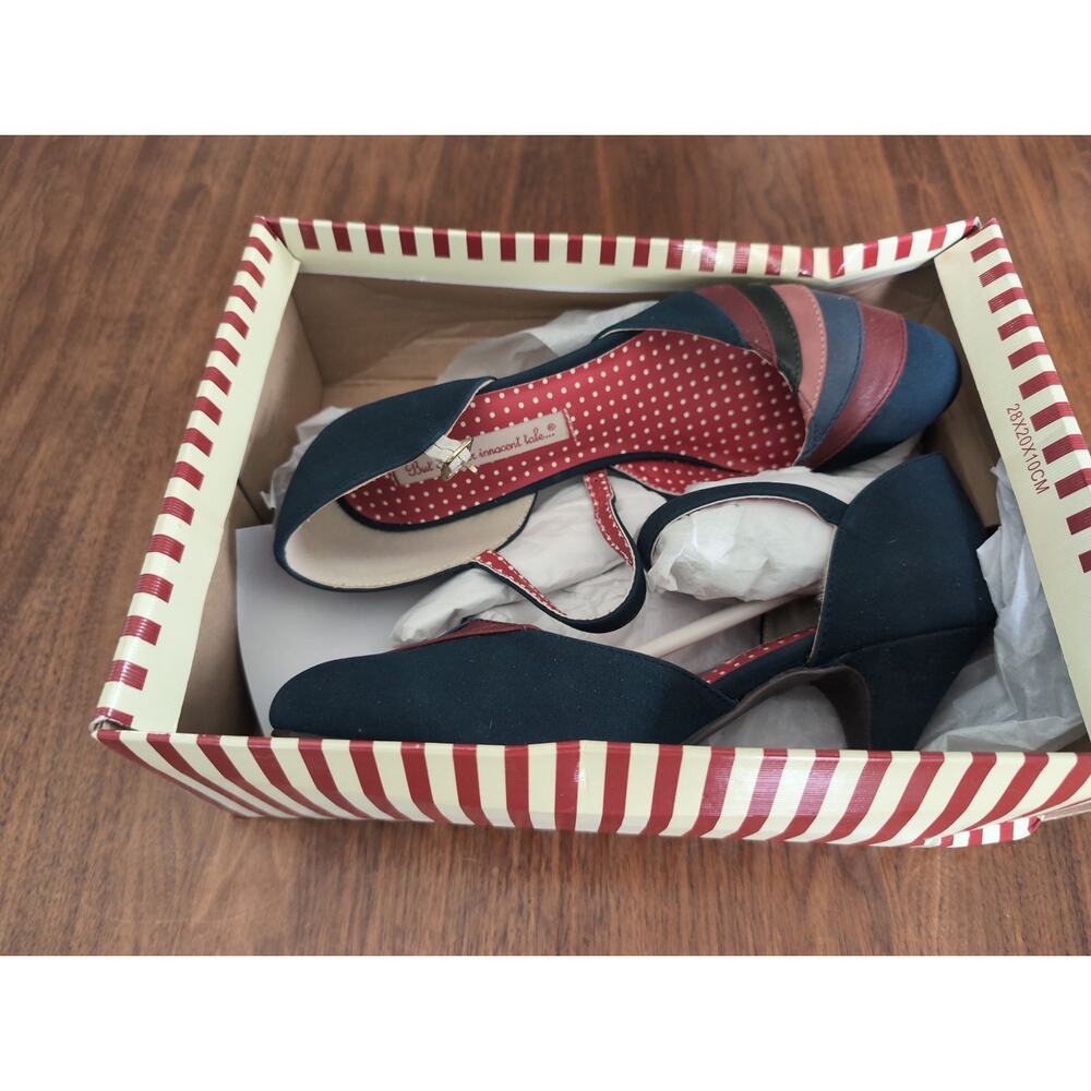 B.A.I.T Navy Harlan Pump 7.5 new on box